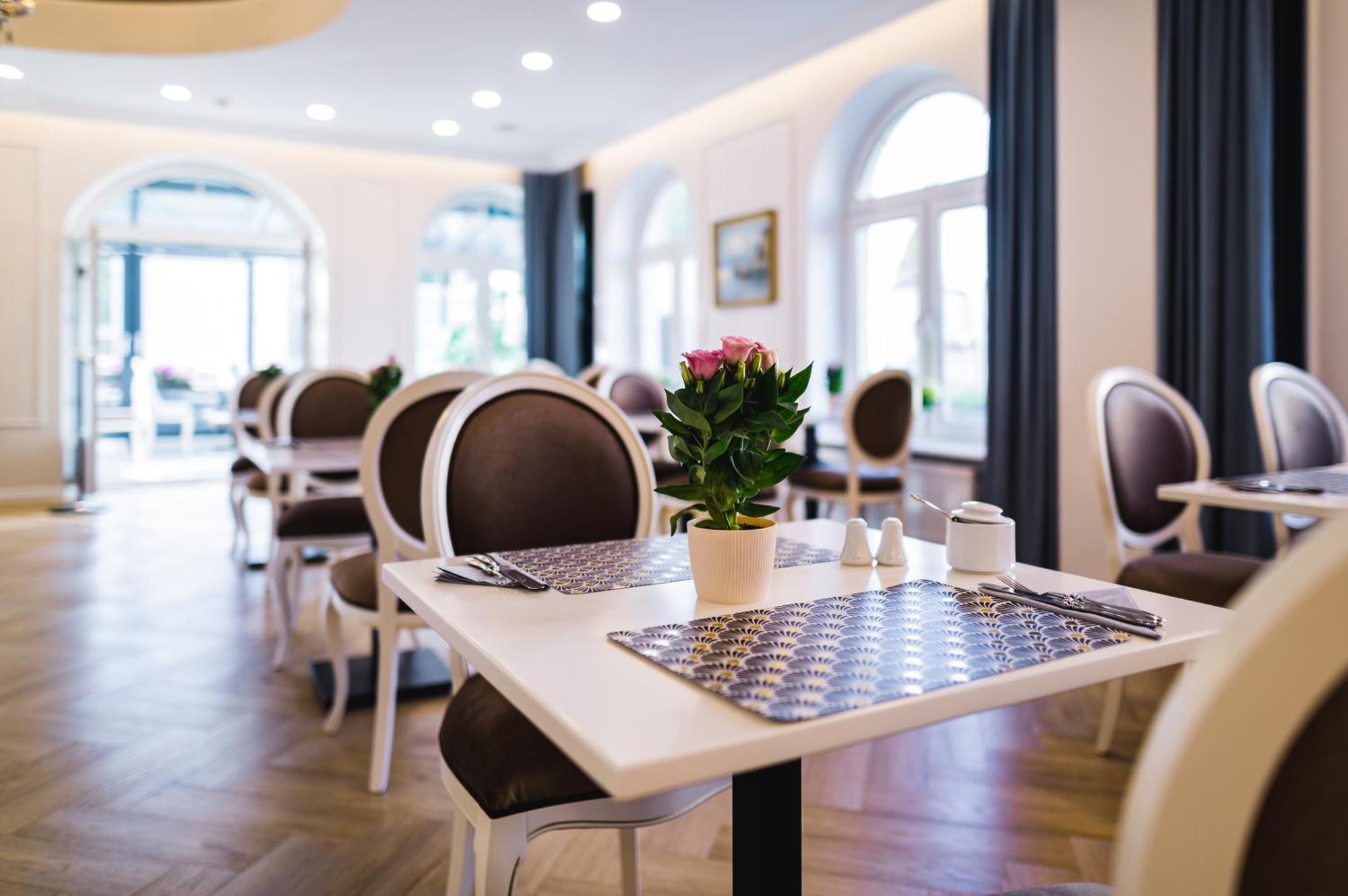 Moris Boutique Beach Hotel Γκντανσκ Εξωτερικό φωτογραφία