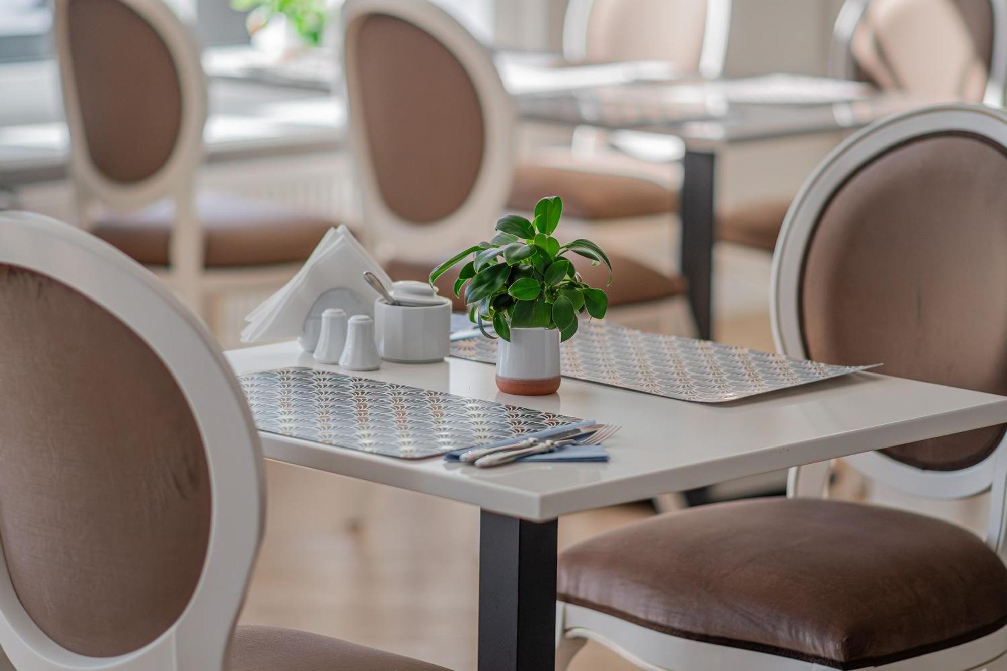 Moris Boutique Beach Hotel Γκντανσκ Εξωτερικό φωτογραφία